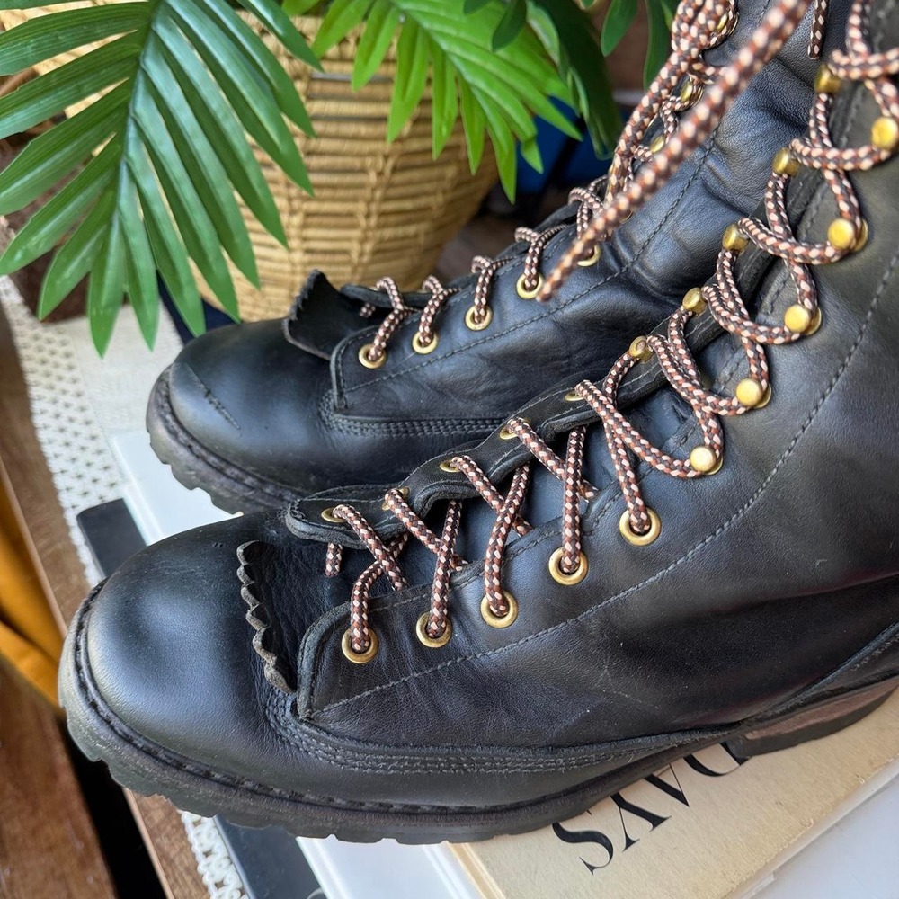 White's Boots black leather wildland firefighting boots, sz 10.5 D. Made in USA